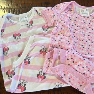 NEW Uniqlo Minnie Mouse